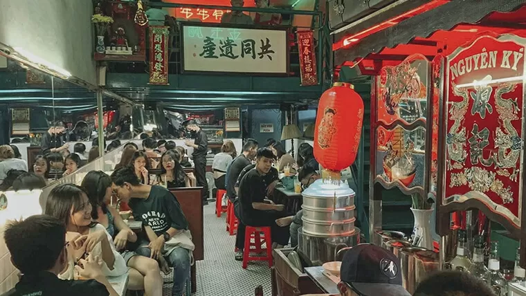 saigon street food truck