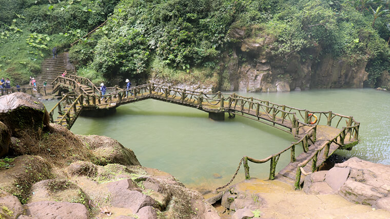 dambri waterfall vietnam