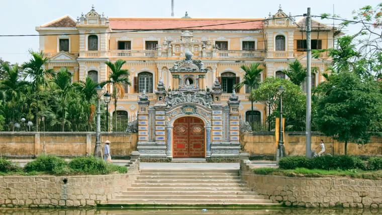 an dinh palace vietnam