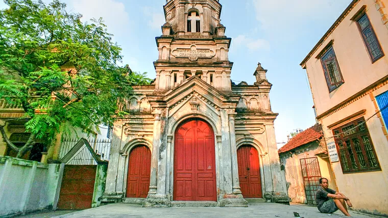 churches in hanoi vietnam