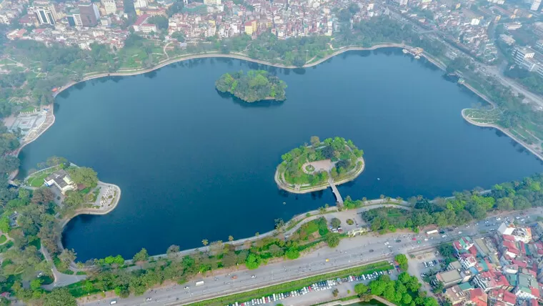 biggest lake in vietnam
