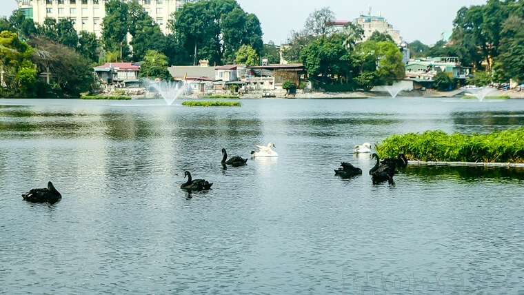 lake in hanoi old quarter