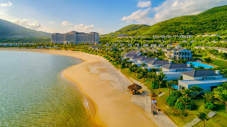 Vinpearl Land Nha Trang: Với những trò chơi và giải trí đa dạng, Vinpearl Land Nha Trang đem đến cho du khách một trải nghiệm tuyệt vời trong kỳ nghỉ của mình. Hình ảnh liên quan sẽ cho bạn một cái nhìn toàn cảnh về thiên đường vui chơi giải trí này.