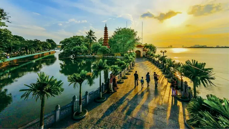 what to do in hanoi in october