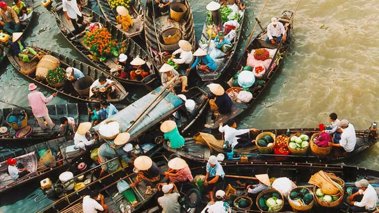 chau doc floating market