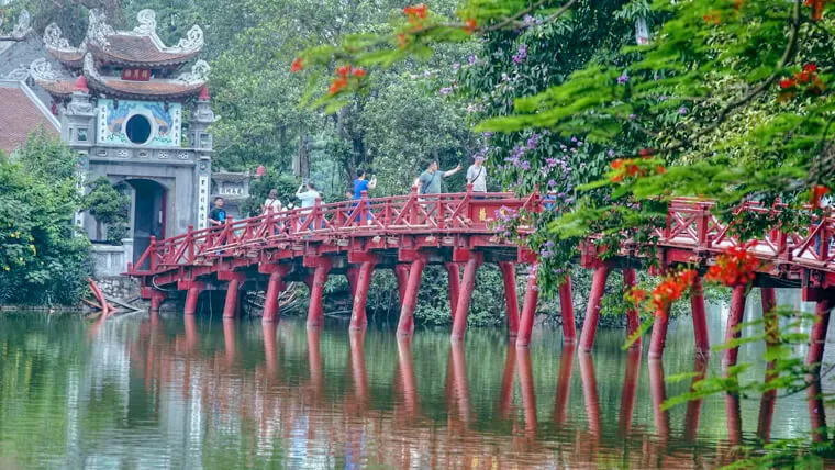 vietnamese temple