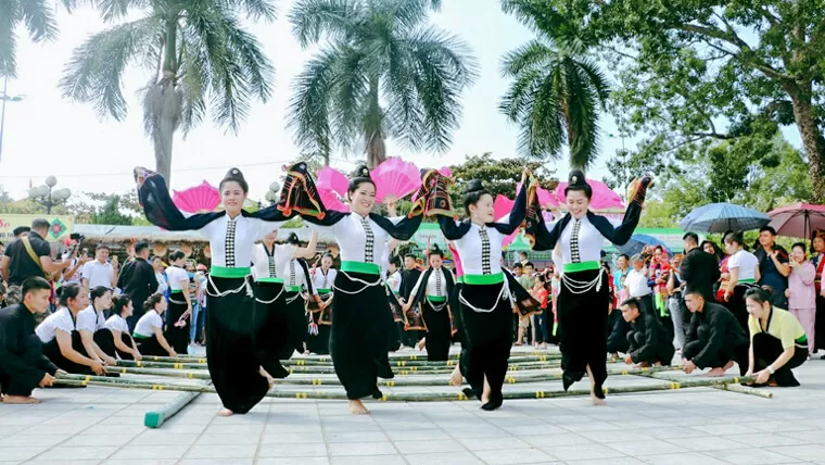 traditional dance of vietnam