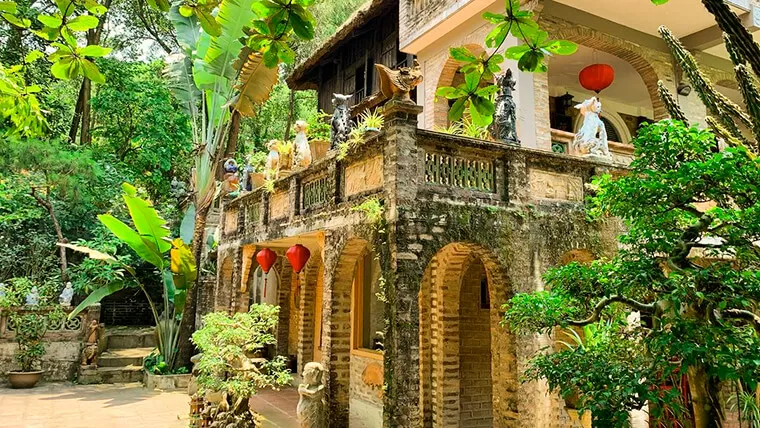 viet phu thanh chuong palace in vietnam