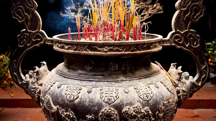 vietnamese incense holder