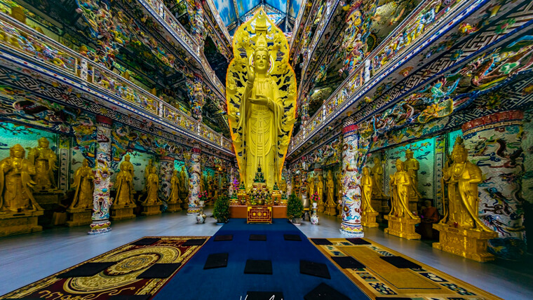 Linh Phuoc pagoda - A masterpiece of shrine architecture in Dalat