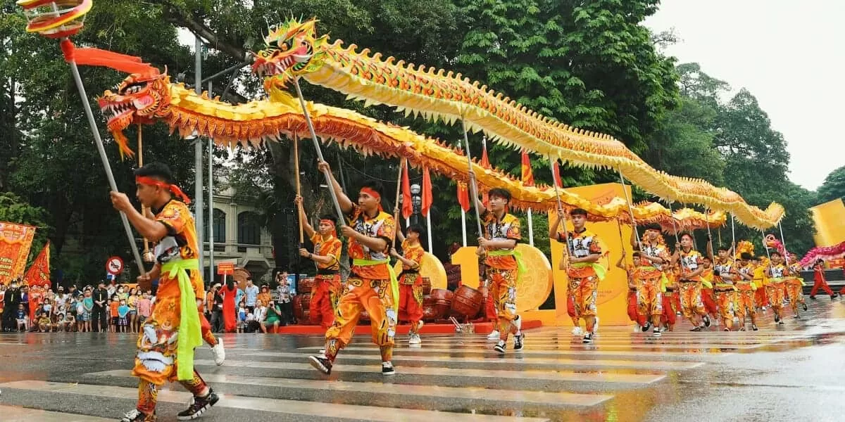 vietnamese dragon dance