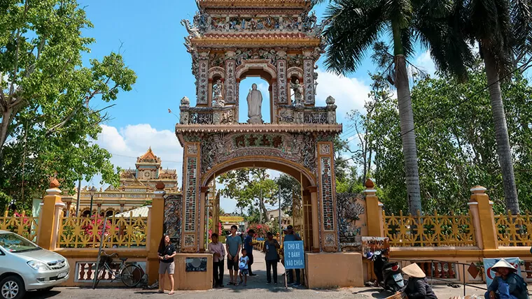 vinh trang pagoda vietnam