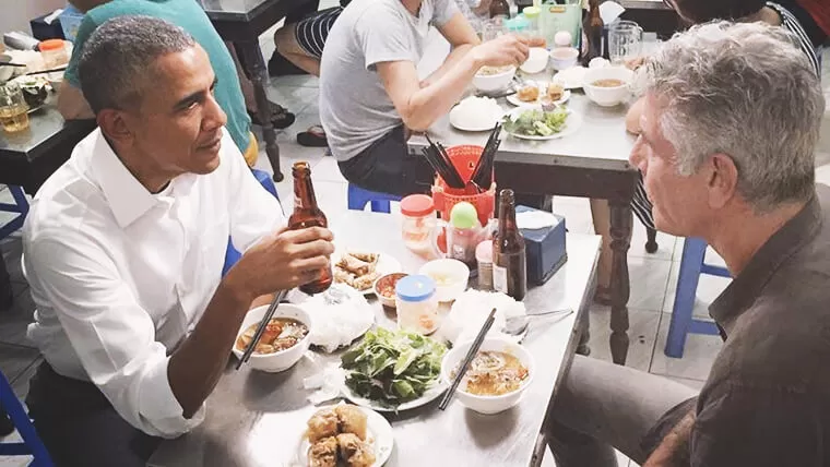 obama eating vietnamese bun cha 