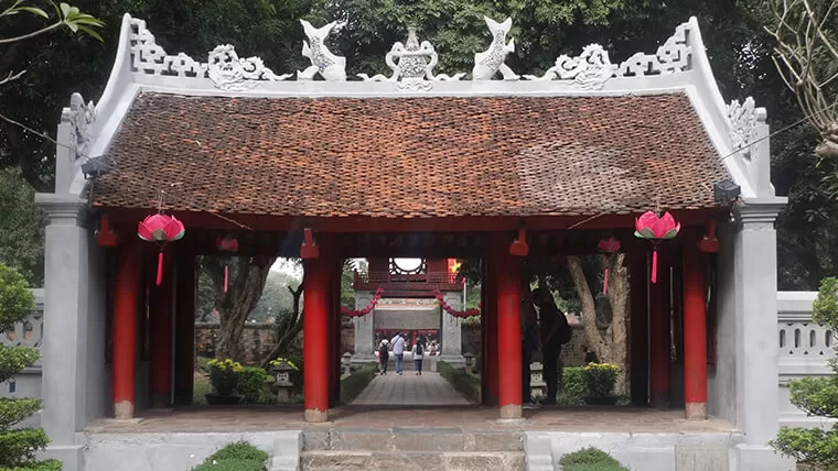 great middle gate of the temple of literature