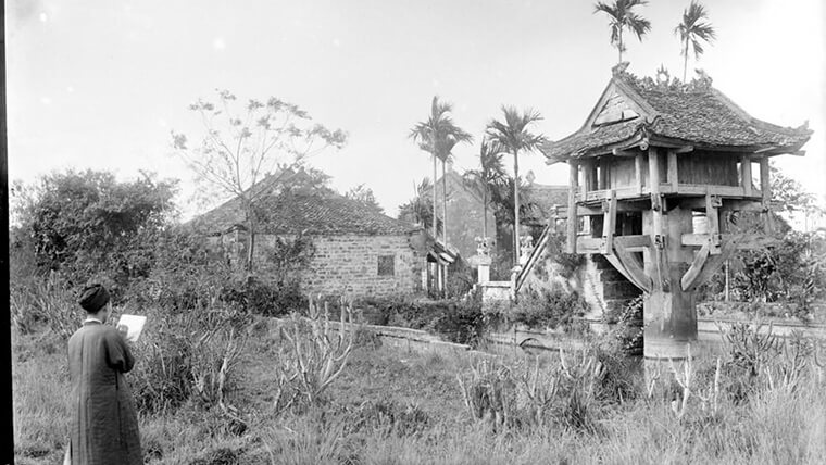 one pillar pagoda image in 20th century