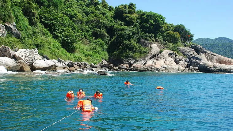 Cu Lao Cham diving in Vietnam 