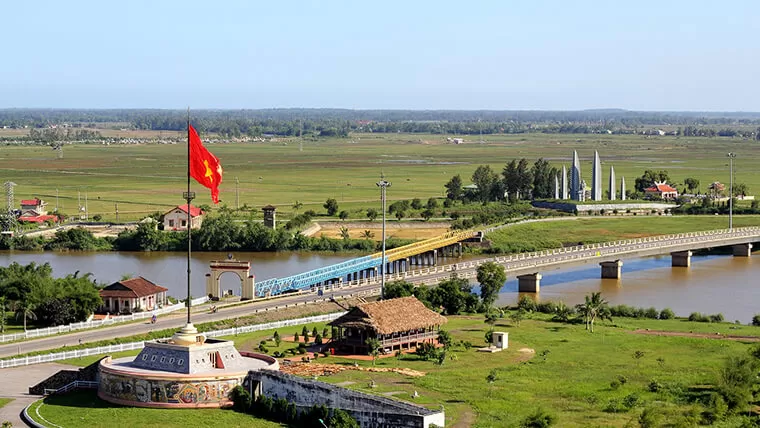 hien luong river in vietnam