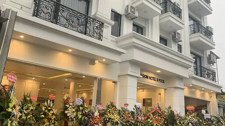 Hotels close to Hanoi airport