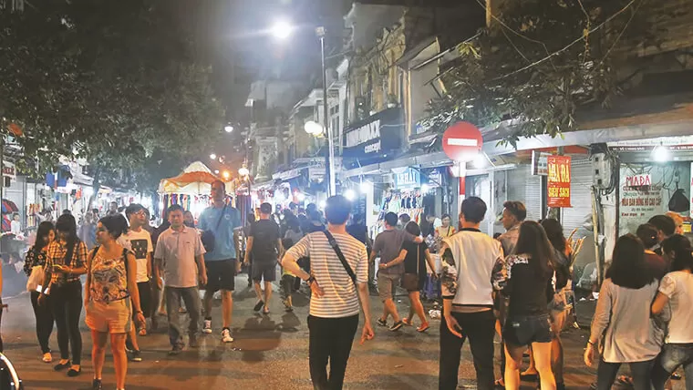 walking street in hanoi one day trip