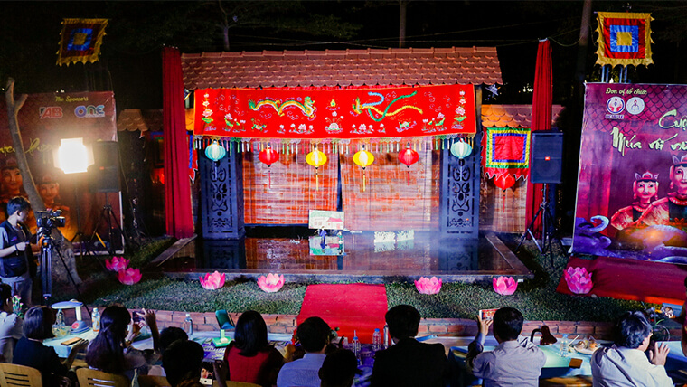 Best water puppet show in Hanoi