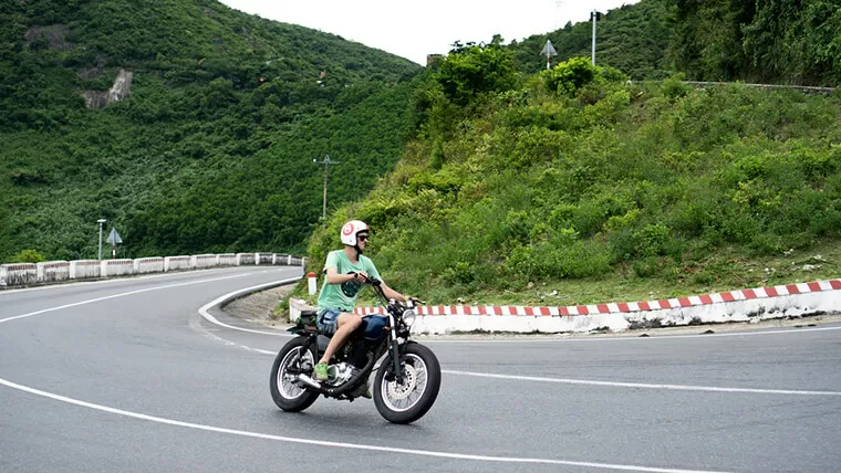 Hai Van pass tour by motorbike