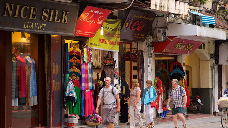 Hanoi Old Quarter shopping