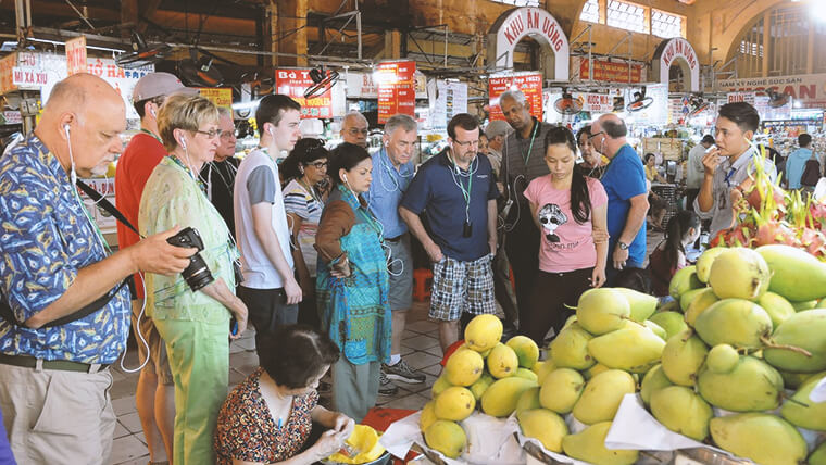 Ben Thanh night market