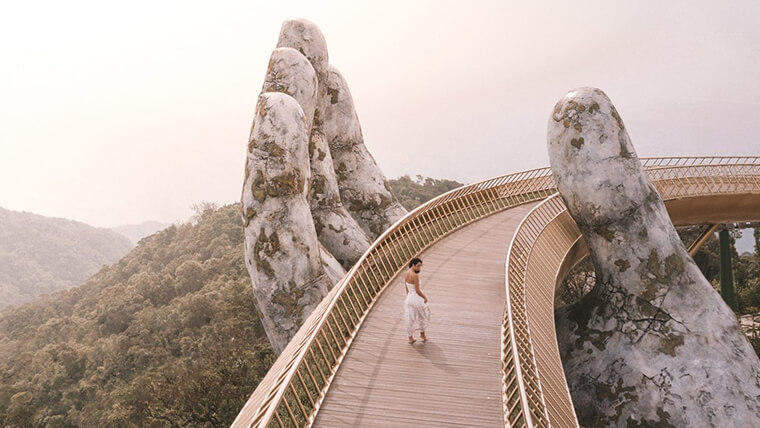 ba na hills golden bridge vietnam