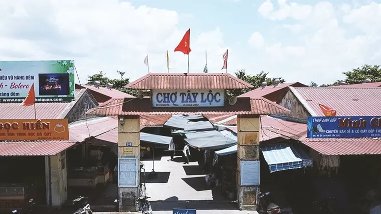 Tay Loc Market in Hue