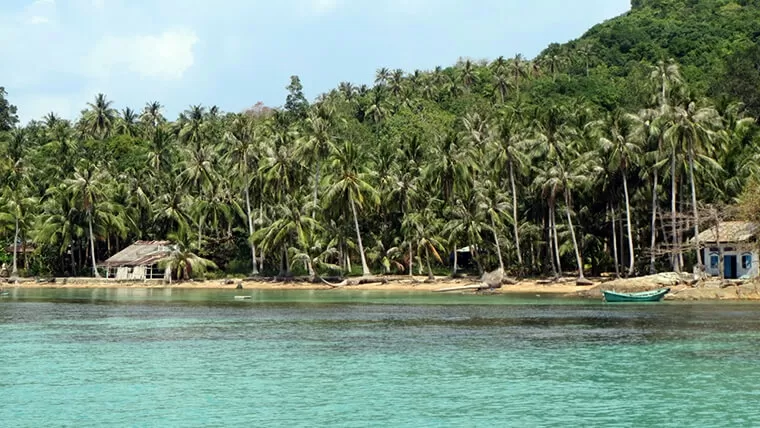 Hon Dau Nam Du island