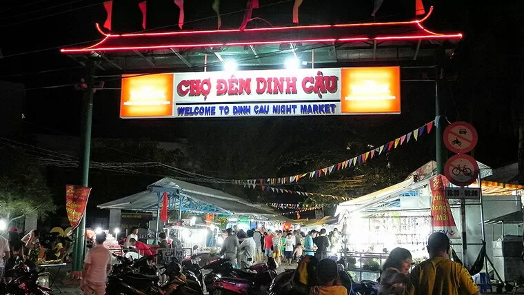 Dinh Cau night markets in Phu Quoc