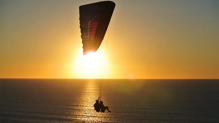 paragliding in doc let beach nha trang