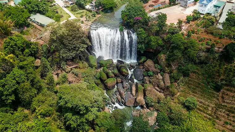 elephant waterfall vietnam 