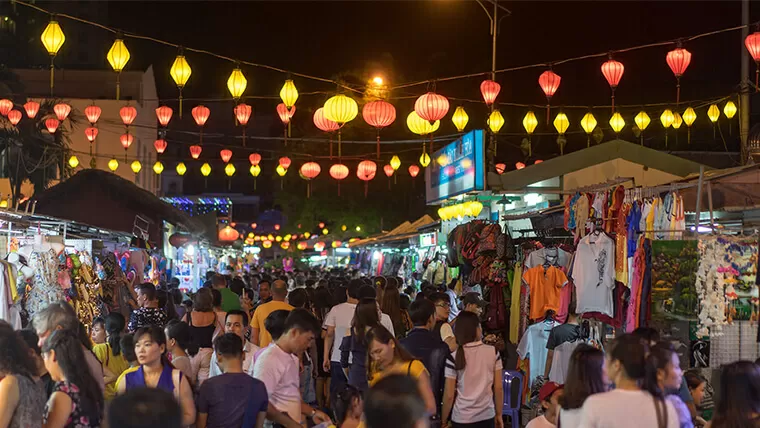 Tran Phu night market in Nha Trang