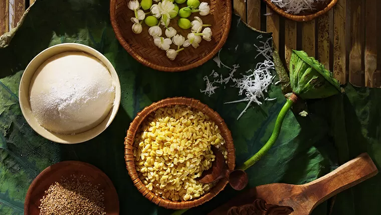 Decorating Vietnamese cuisine dishes