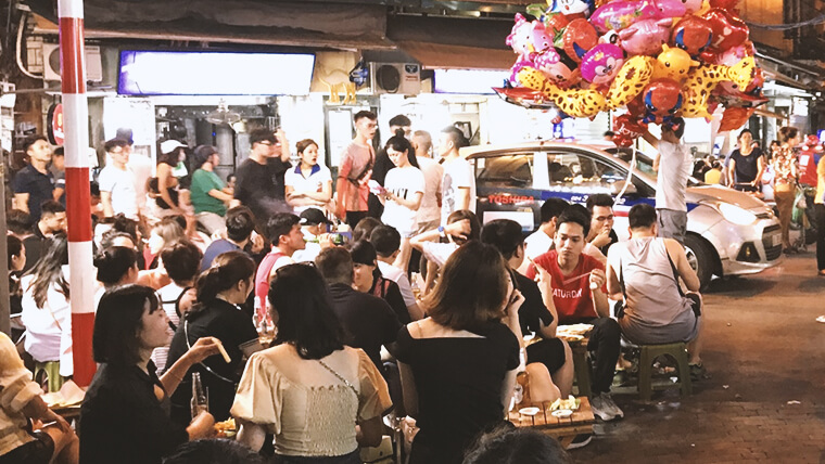 visit ta hien beer street - hanoi best things to do