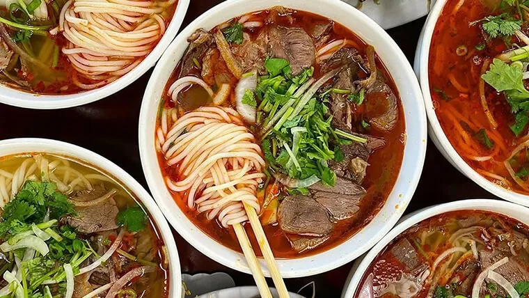 hue beef noodle best food in hue vietnam