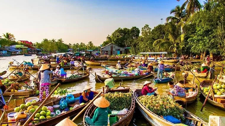 tra on vietnam floating markets