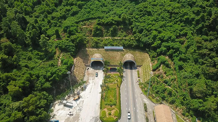 Vietnam tunnel system