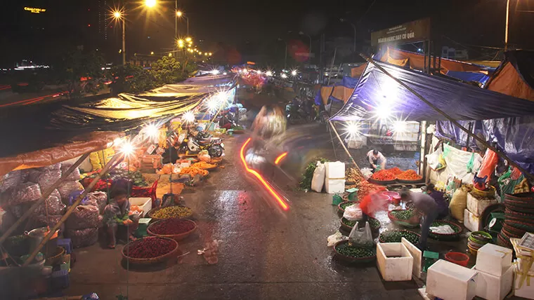 Wholesale market in Hanoi