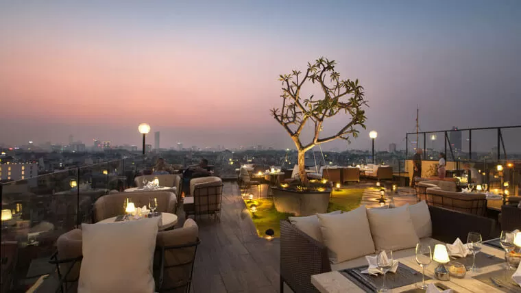 rooftop bar in hanoi