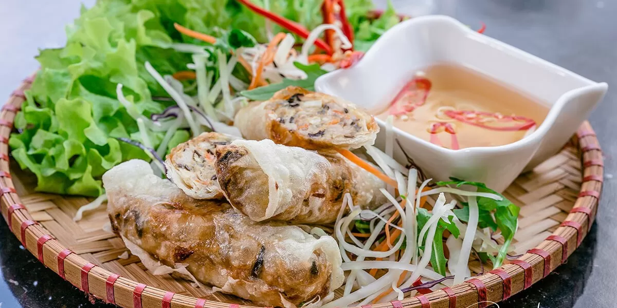 vietnamese egg rolls (cha gio)