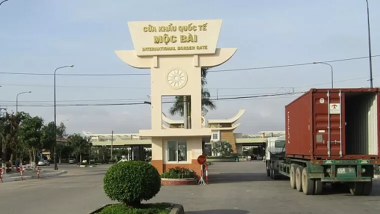 border of vietnam