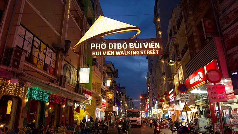 NIGHTLIFE IN VIETNAM